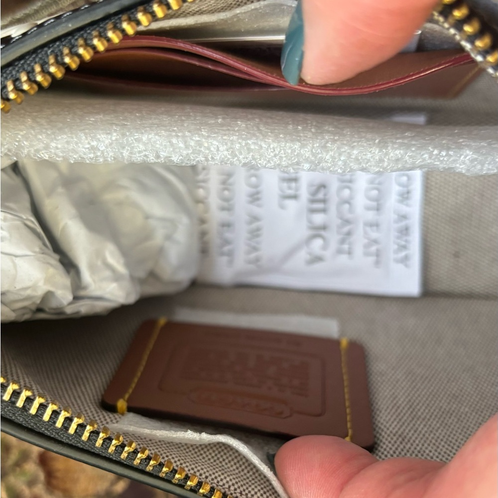 Authentic COACH 1941 Glovetanned Leather turnlock zip closure Crosby/Clu… - Picture 9 of 16